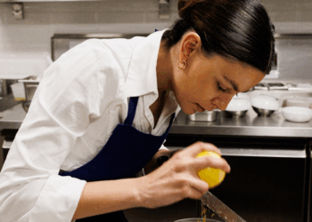 Paris craque pour Em Sherif Café