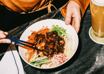 Nouveau QG des noodle-lovers ? Little Blue ouvre ses portes à Londres