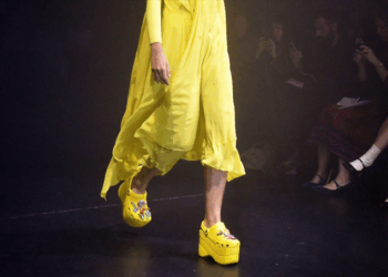 Fashion faux-pas ou fashion statement ? Ces souliers que l’on aime détester