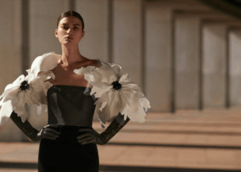 Haute Couture : sous les projecteurs, Paris se réinvente