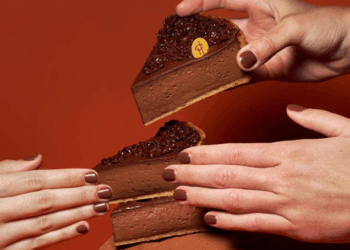 Flan-ta-sme chocolaté : Pierre Hermé revisite le flan de son enfance