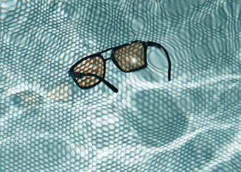 Protection solaire + zéro effet fantôme : c’est possible, on vous dit comment