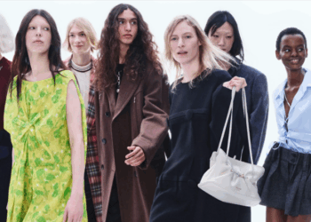 Chez Prada, la mode prend la tangente