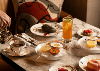 Glace, style & frissons : l’été givré de Cédric Grolet au Meurice