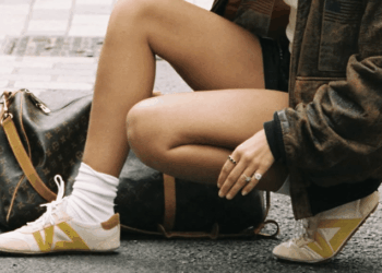 Semelles narratives : la sneaker réinvente l’automne