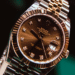 Harrods plonge dans la seconde main : Rolex fait briller les vitrines…