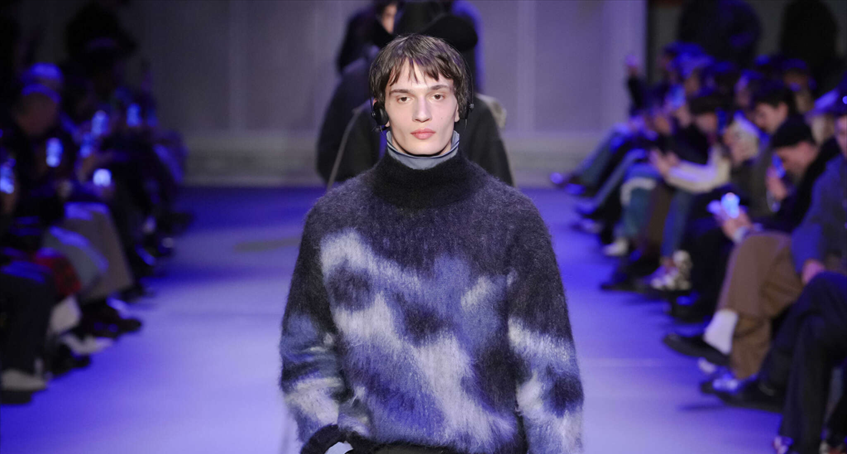 Six jours, mille manteaux et Paris qui regarde passer les hommes