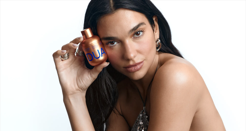 Dua Lipa débarque à Paris : skincare millimétrée, glow calibré et matcha