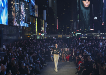 Gucci transforme Times Square en centre commercial du fantasme