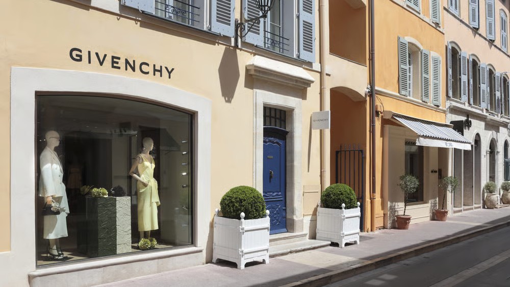 Saint-Tropez, nouvelle obsession estivale des marques de luxe