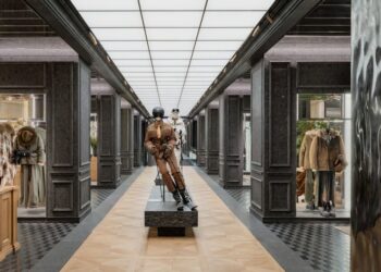 Moncler voit les choses en grand sur la Cinquième Avenue